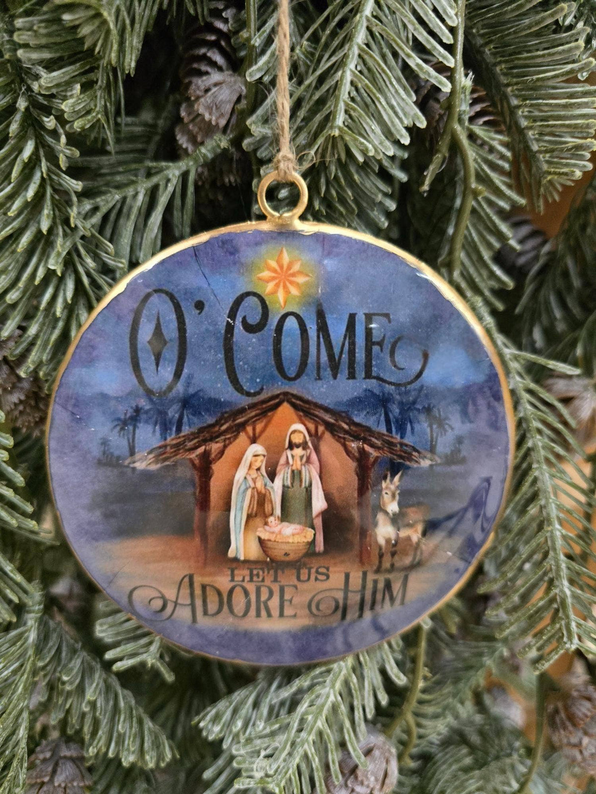Manger Ornament