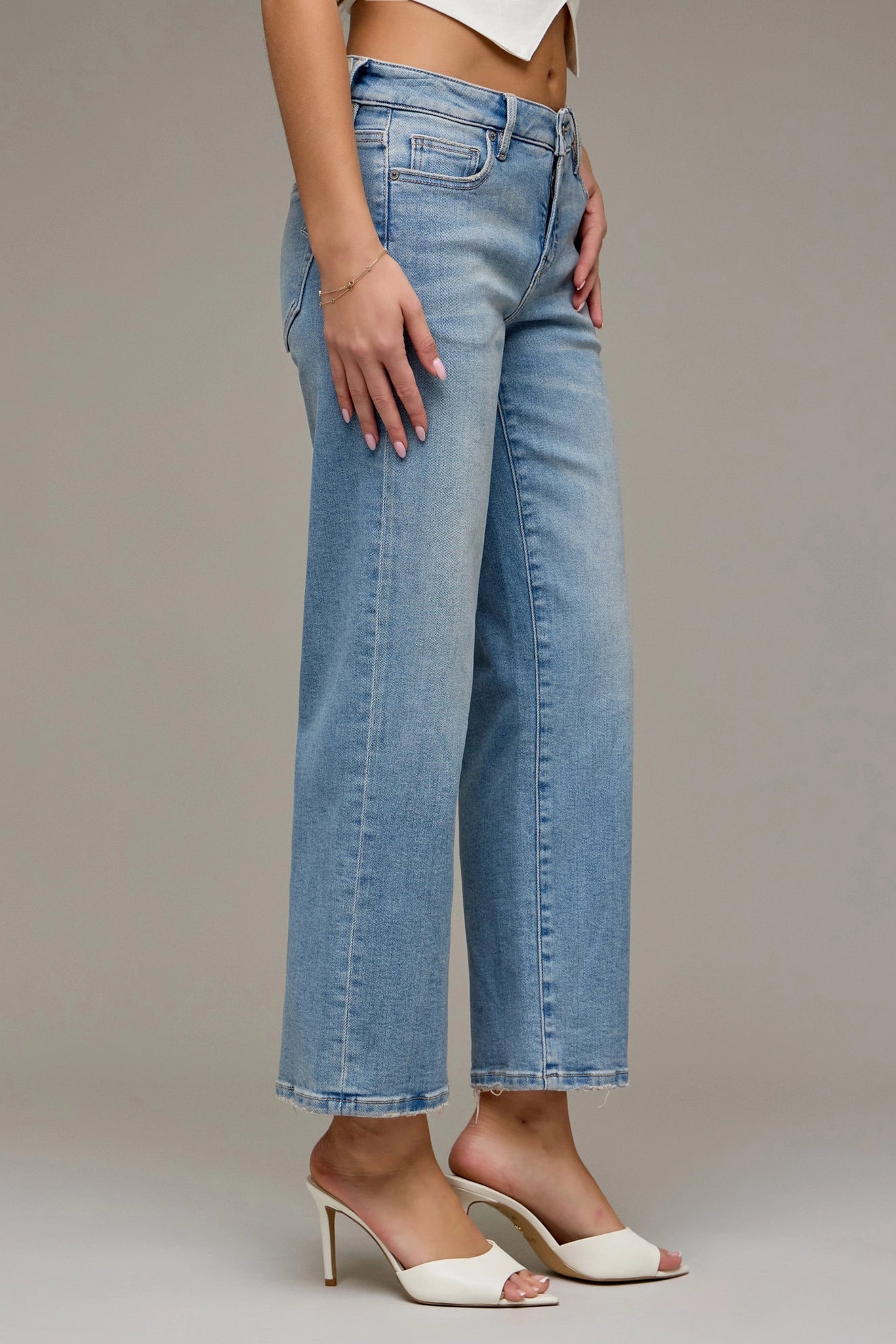 Hidden Cropped Classic Straight Jeans