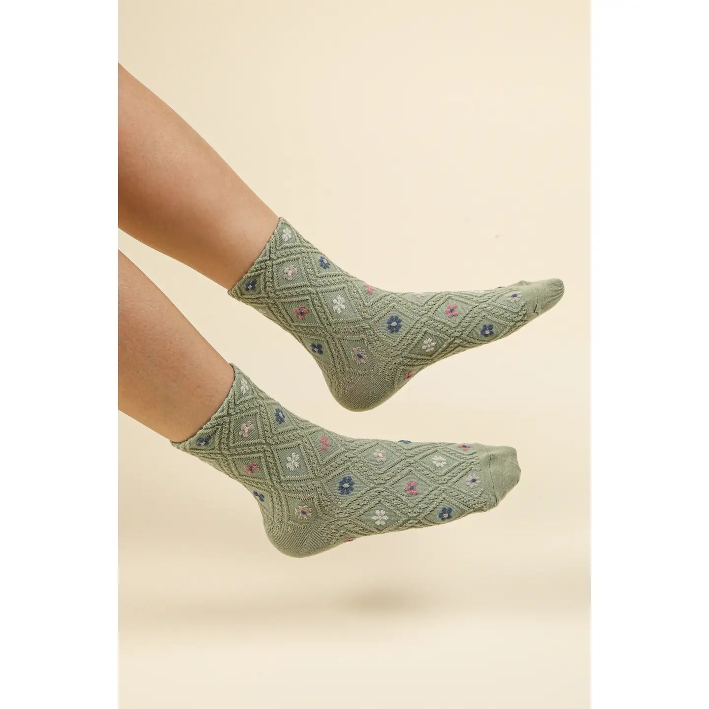 Floral Printed Textured Crew Socks