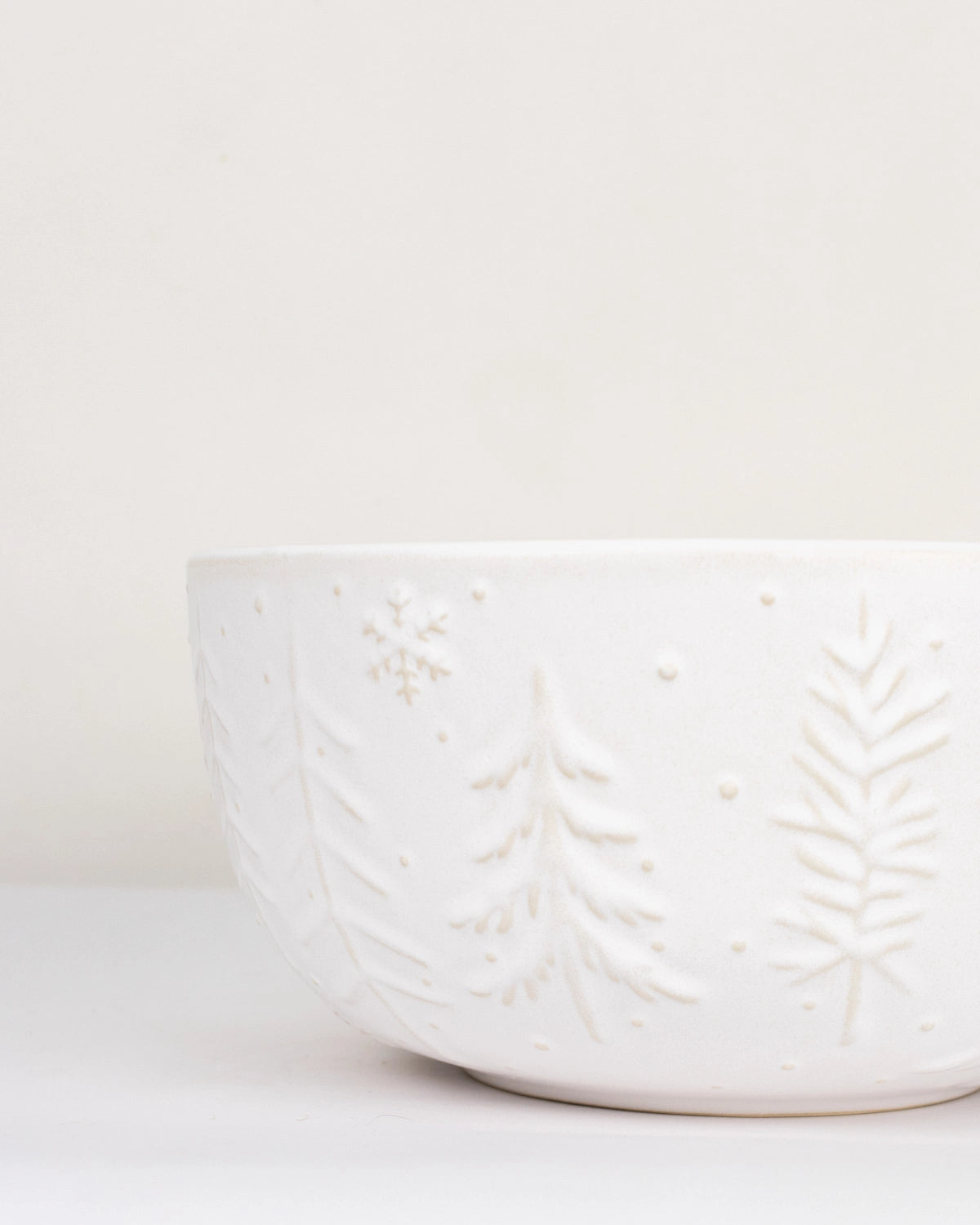 Winter Fir Serving Bowl Antique White 10"