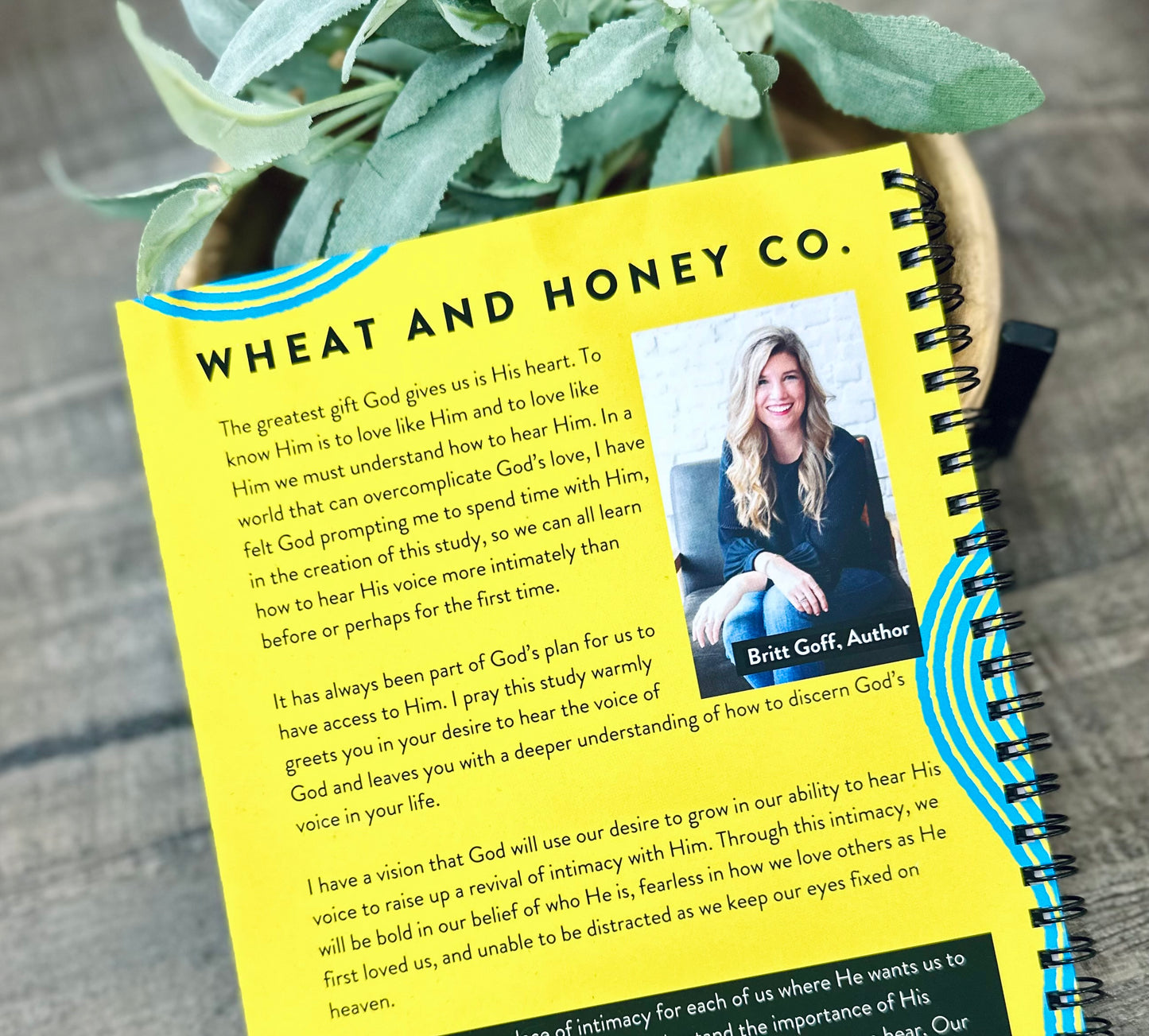 Hearing God: 23 Days to discern the guiding voice of God