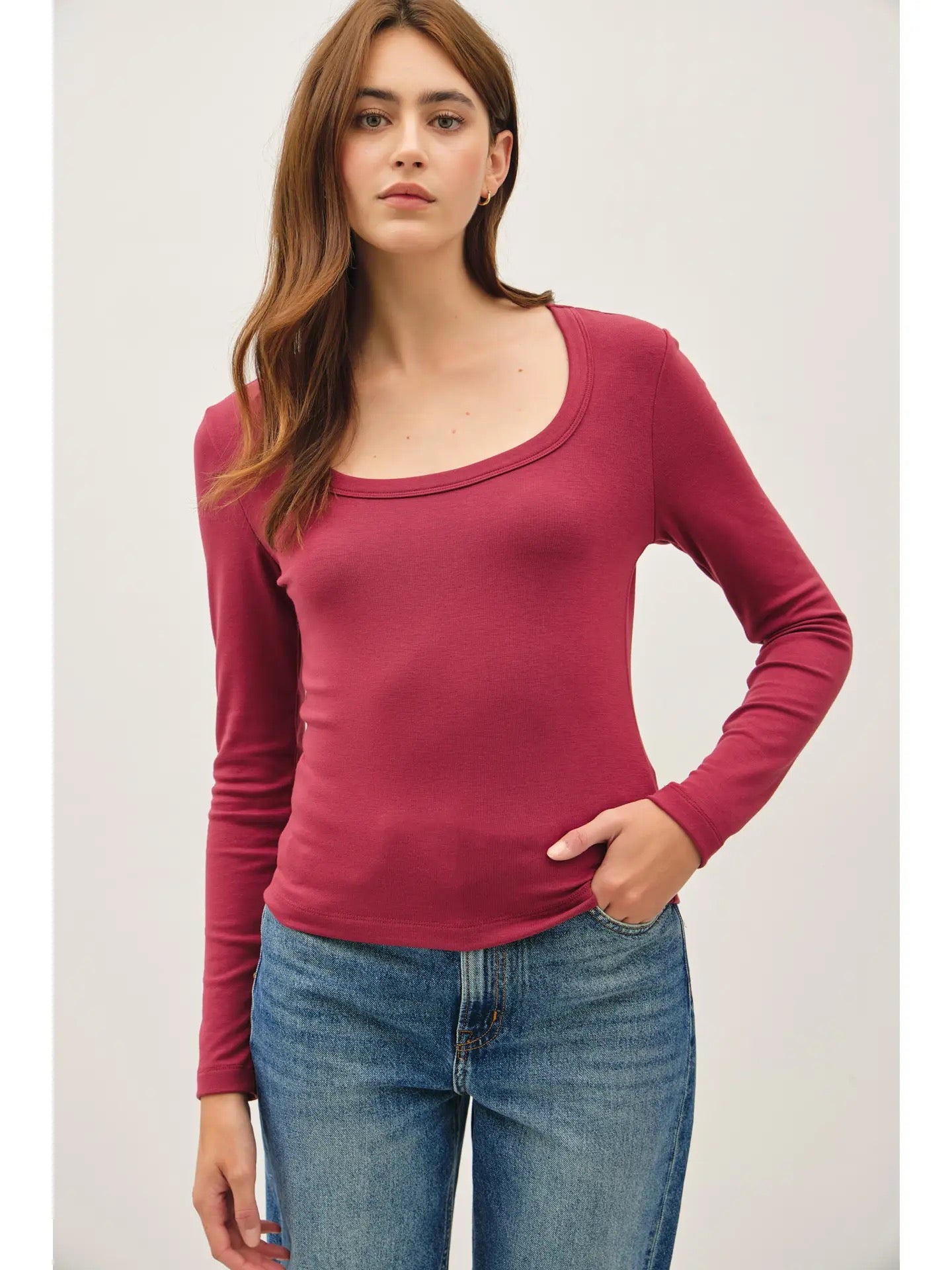 Basic Scoop Neck Long Sleeve Tee