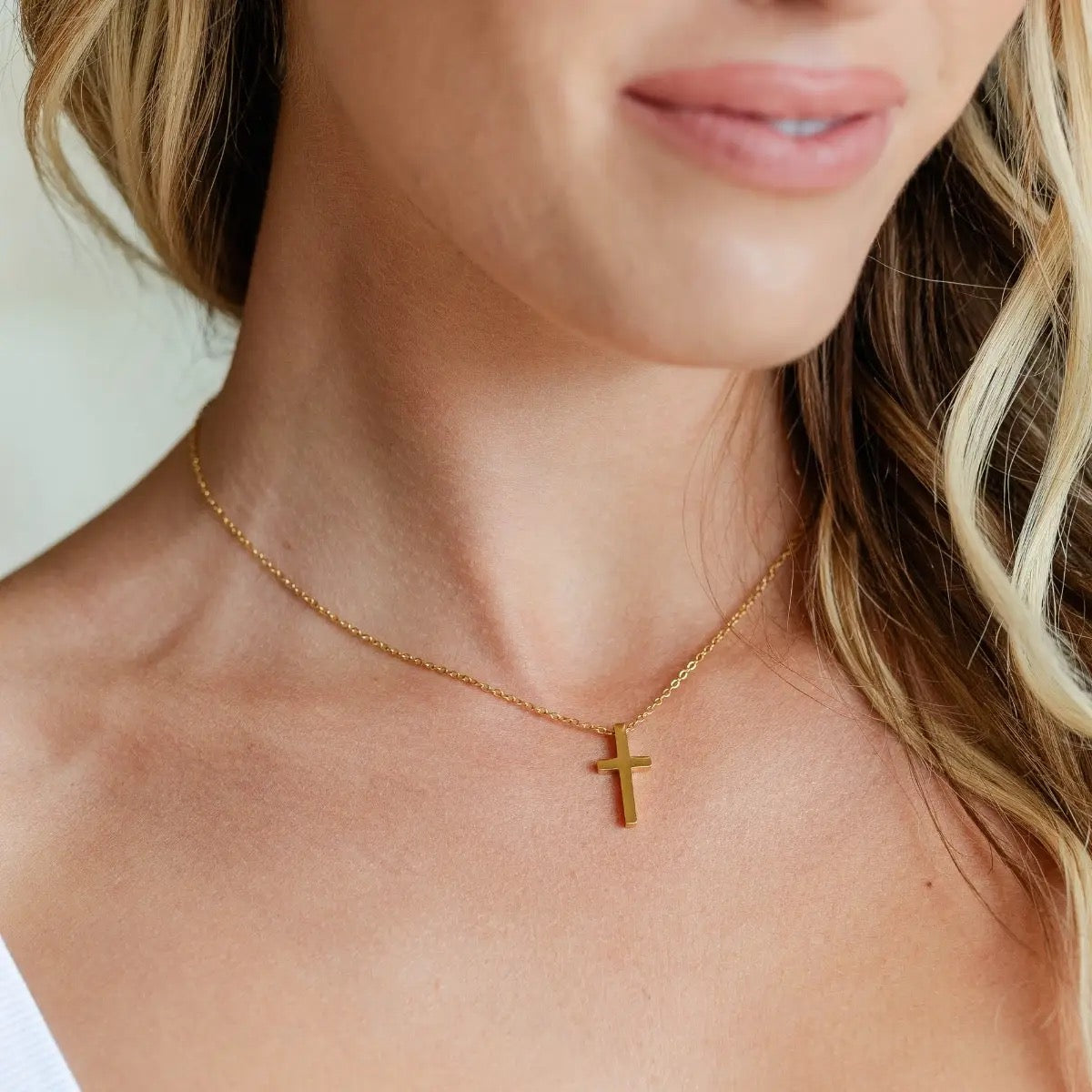 Timeless Cross Pendant Necklace - Gold