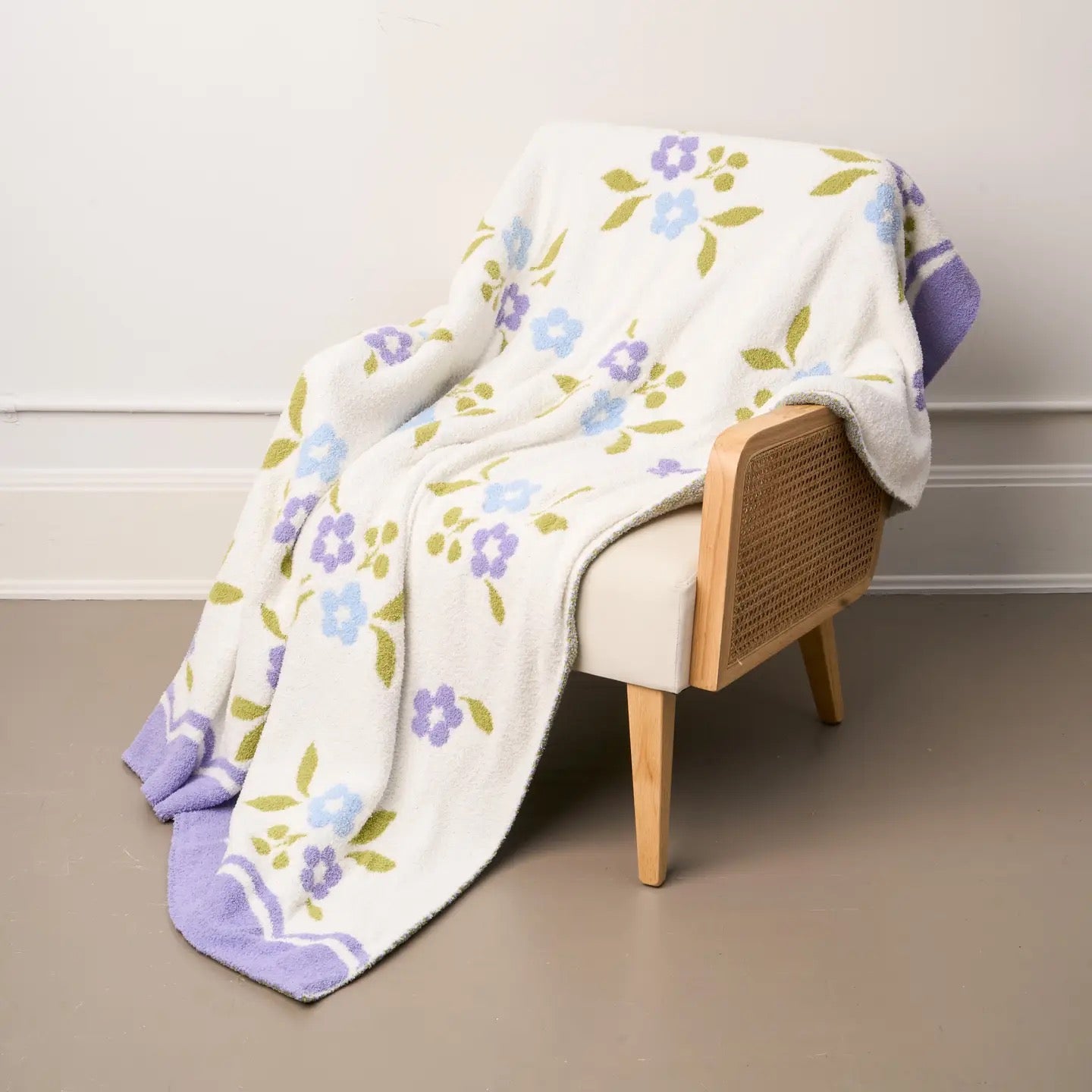 Scalloped Floral Periwinkle Luxe Blanket