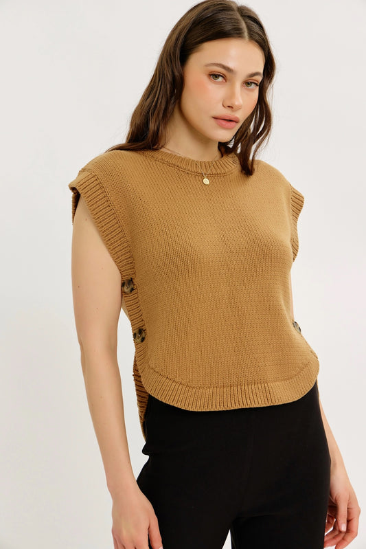Round Neck Hi-Lo w/Side Buttons Top