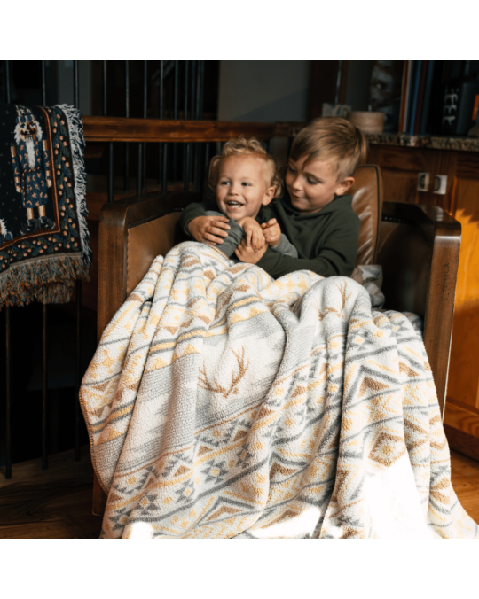 Burlebo Sherpa Blanket - Whitetail Aztec In Cream