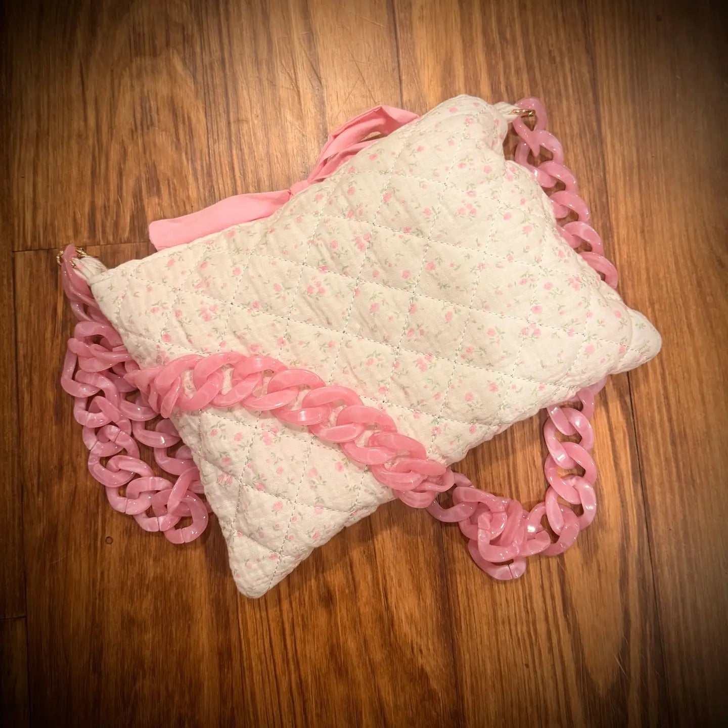 Quilted Bible Cover Bag with Acrylic Chain