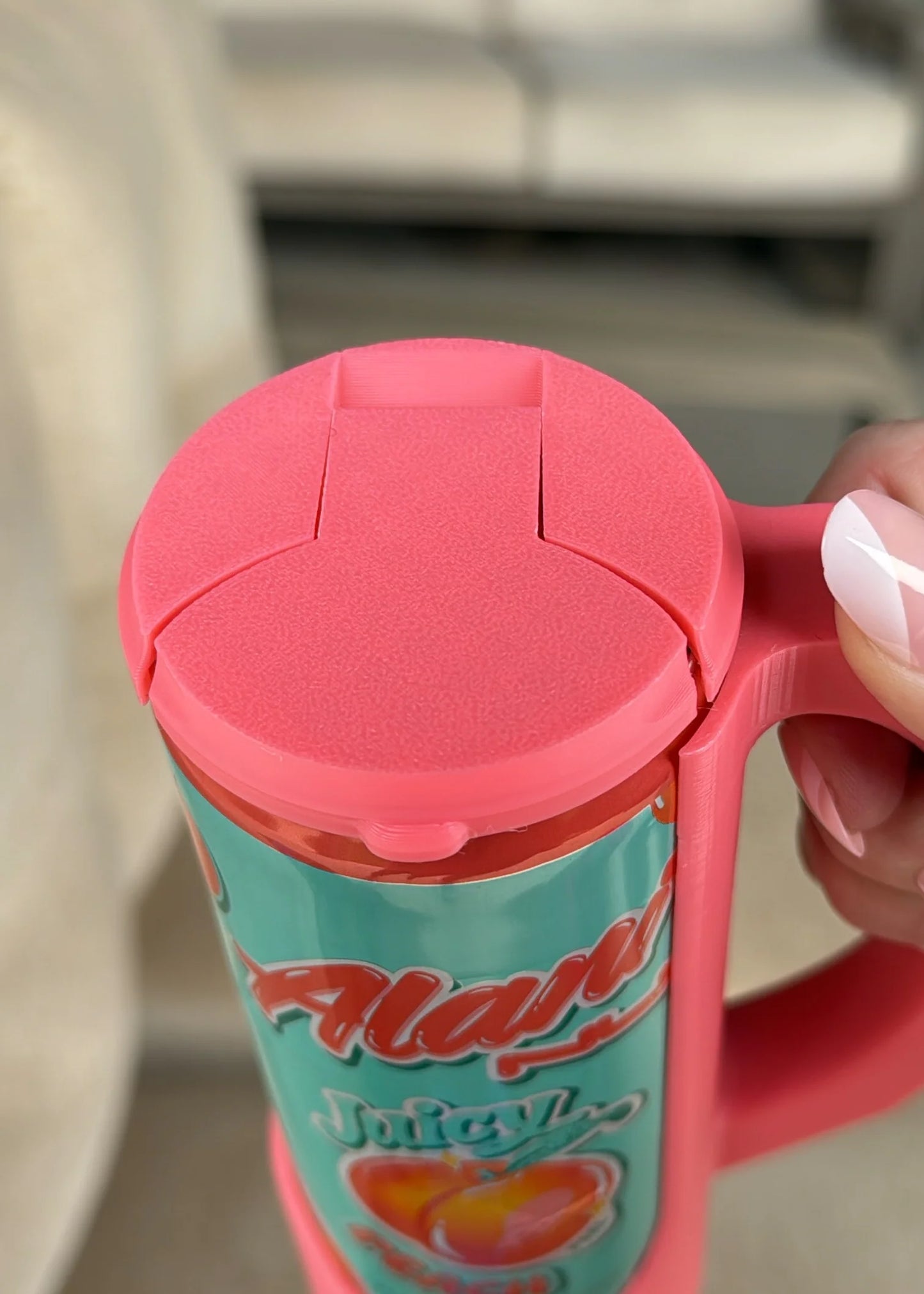 Skinny Can Holder with Handle & Lid