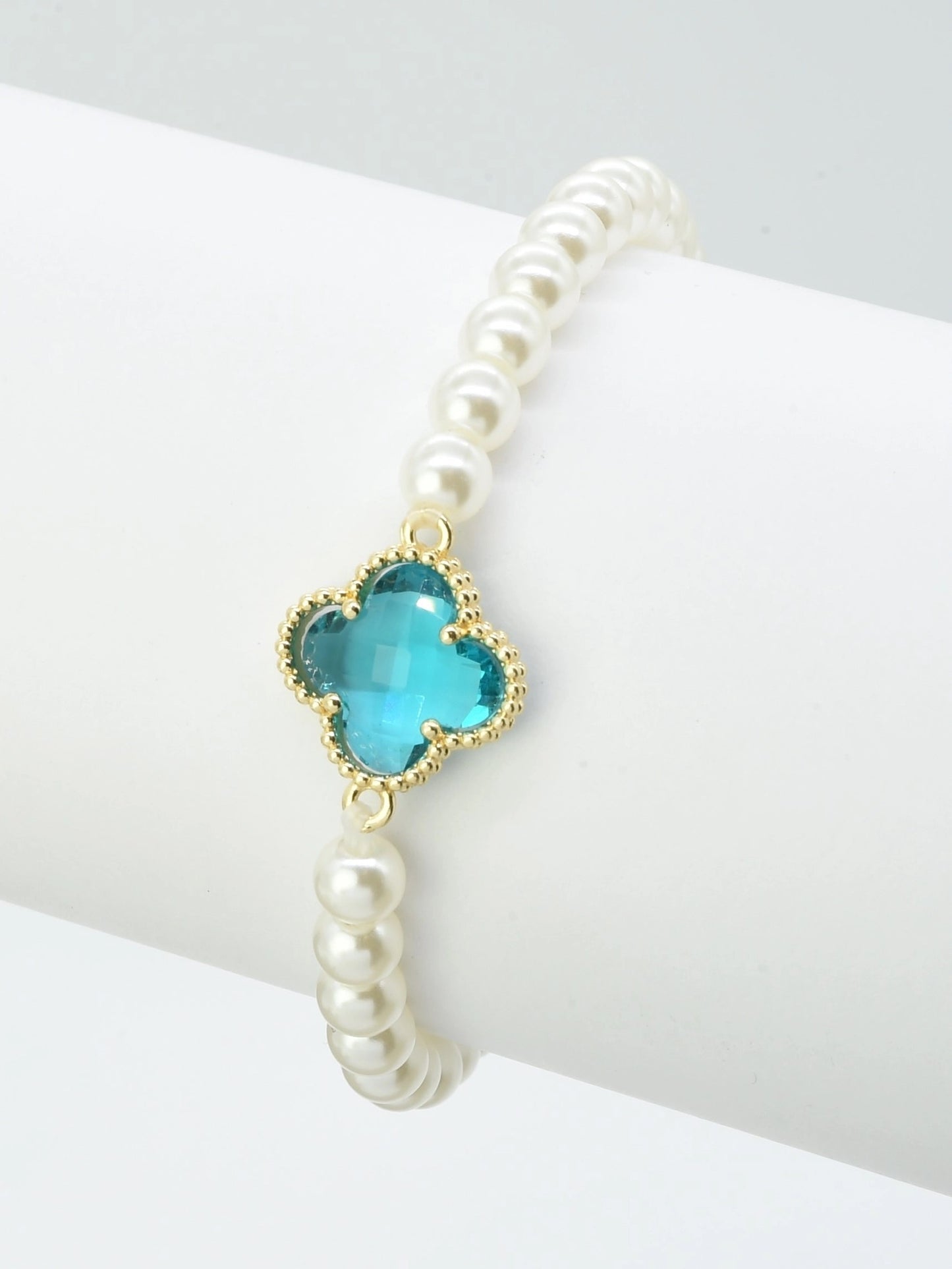 Clover Accent Pearl Stretch Bracelet
