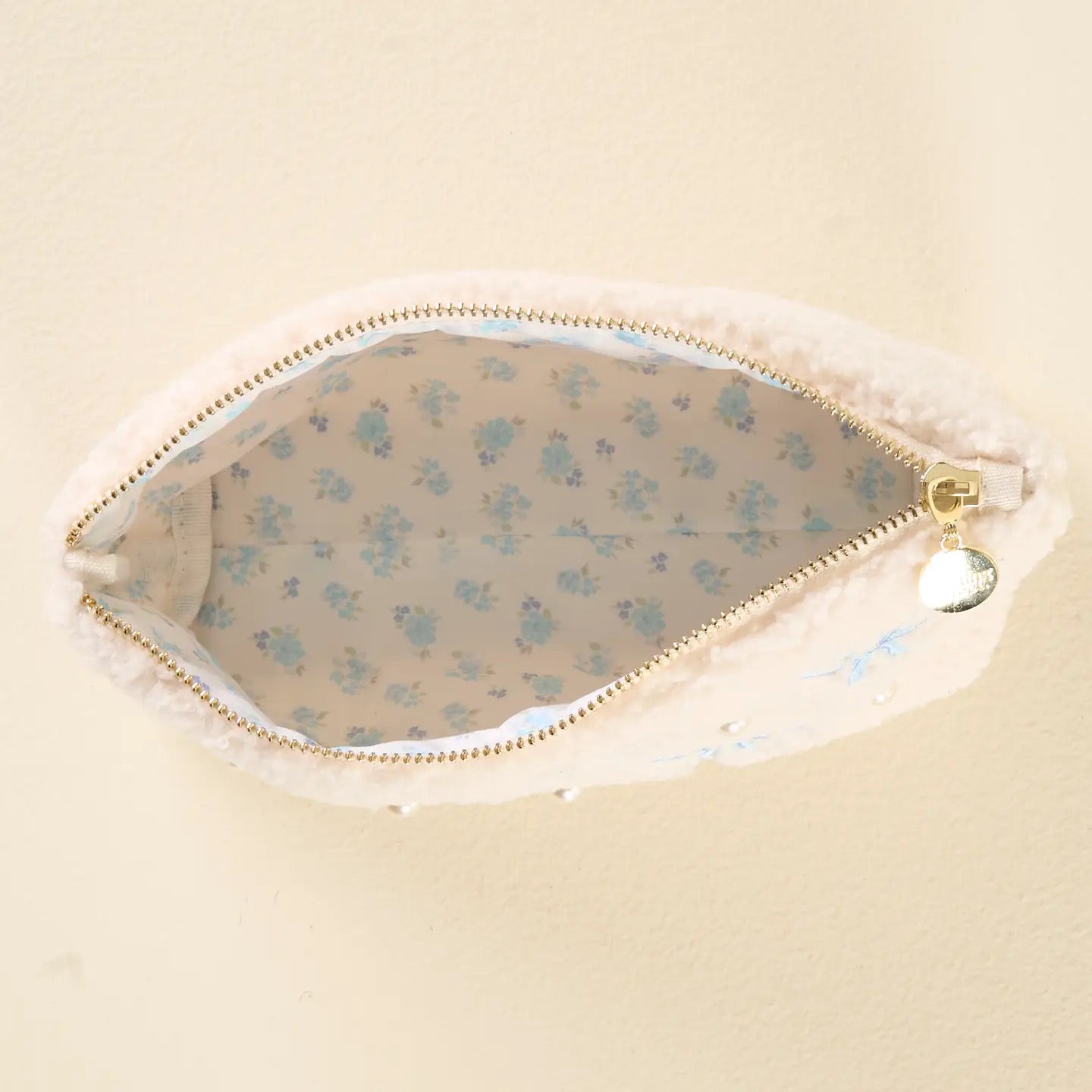 Teddy Sherpa Blue Bows Pouch