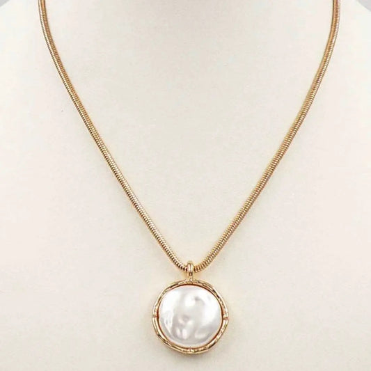Freshwater Pearl with Gold Chain Necklace