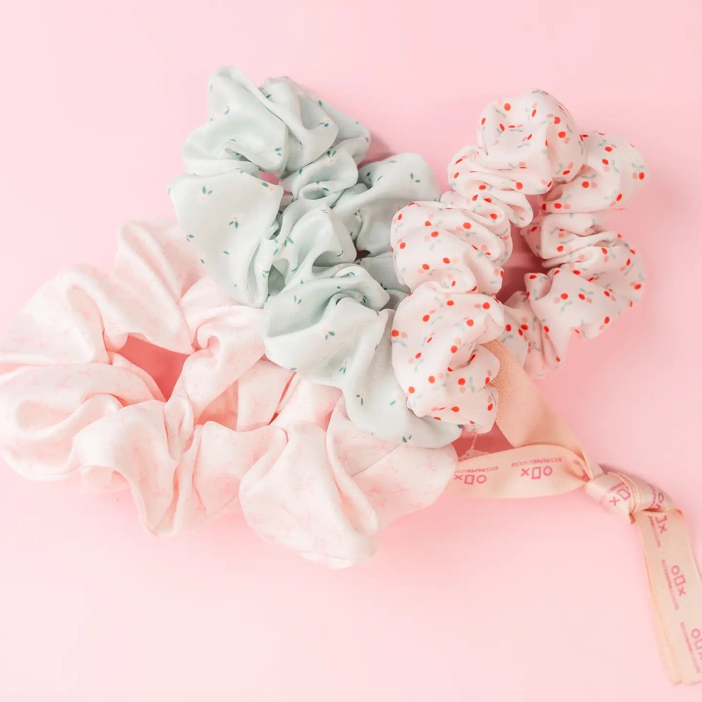 The Darling Details Scrunchie Set of 3