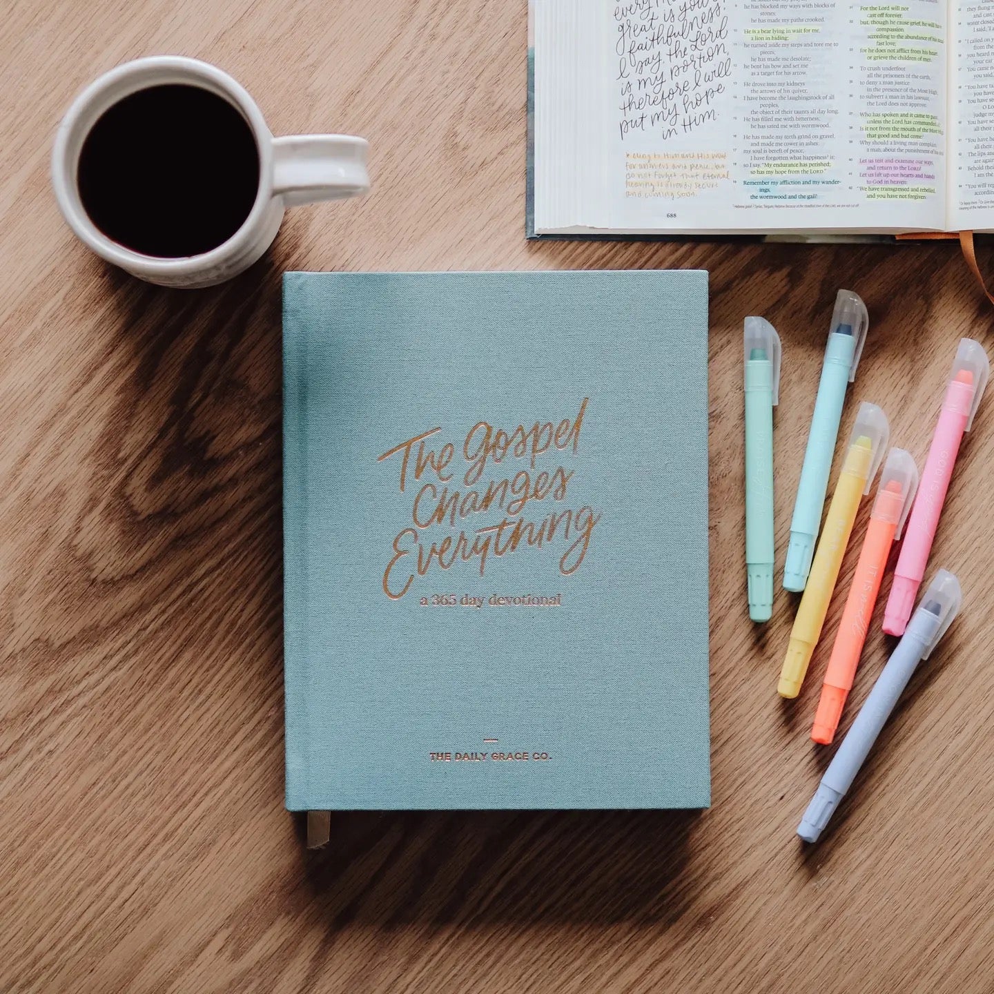 The Gospel Changes Everything: 365-Day Devotional