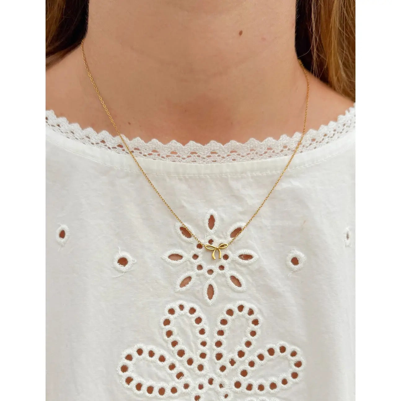 Dainty Bow Necklace