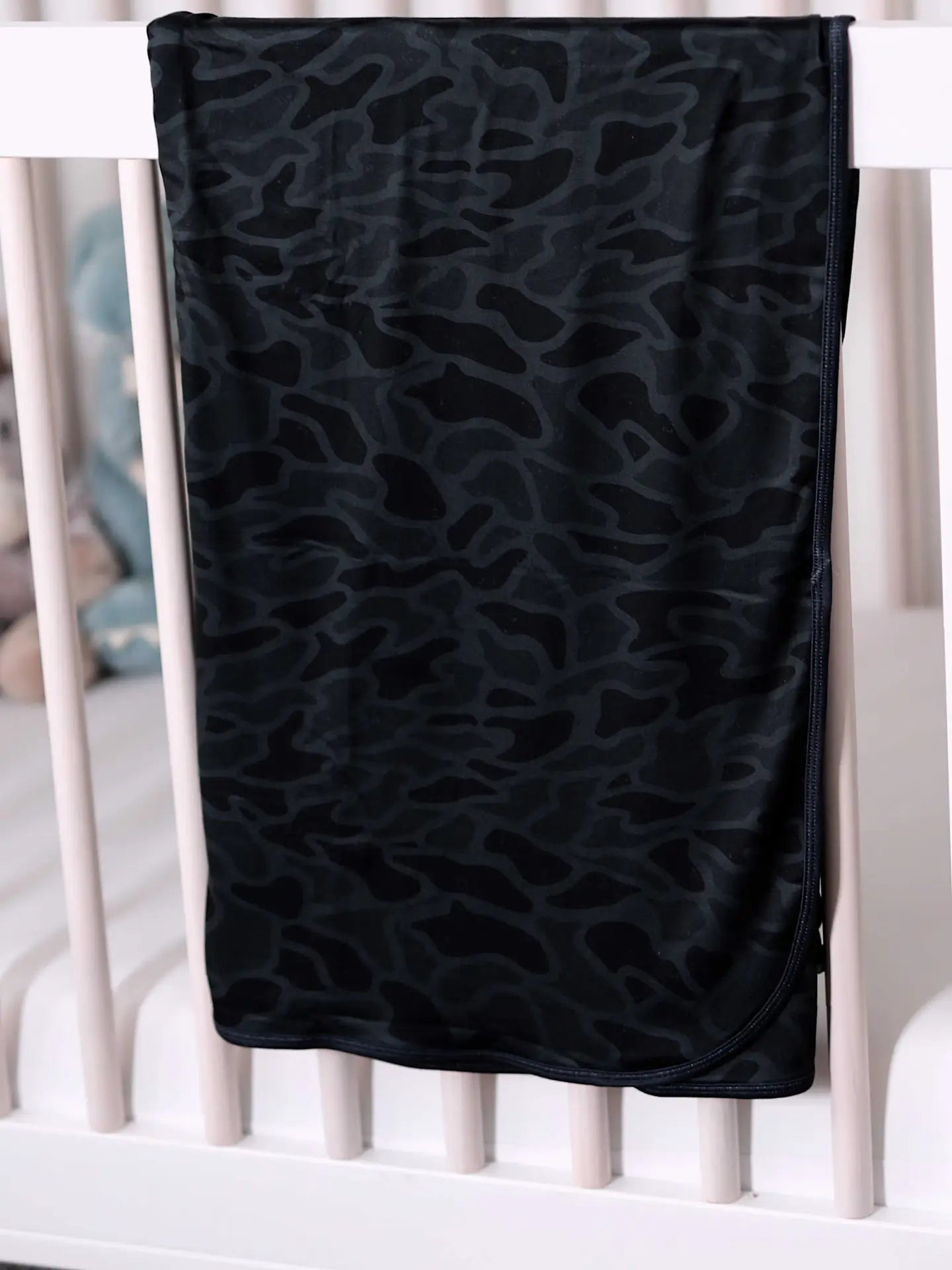 Burlebo Swaddle - Black Camo