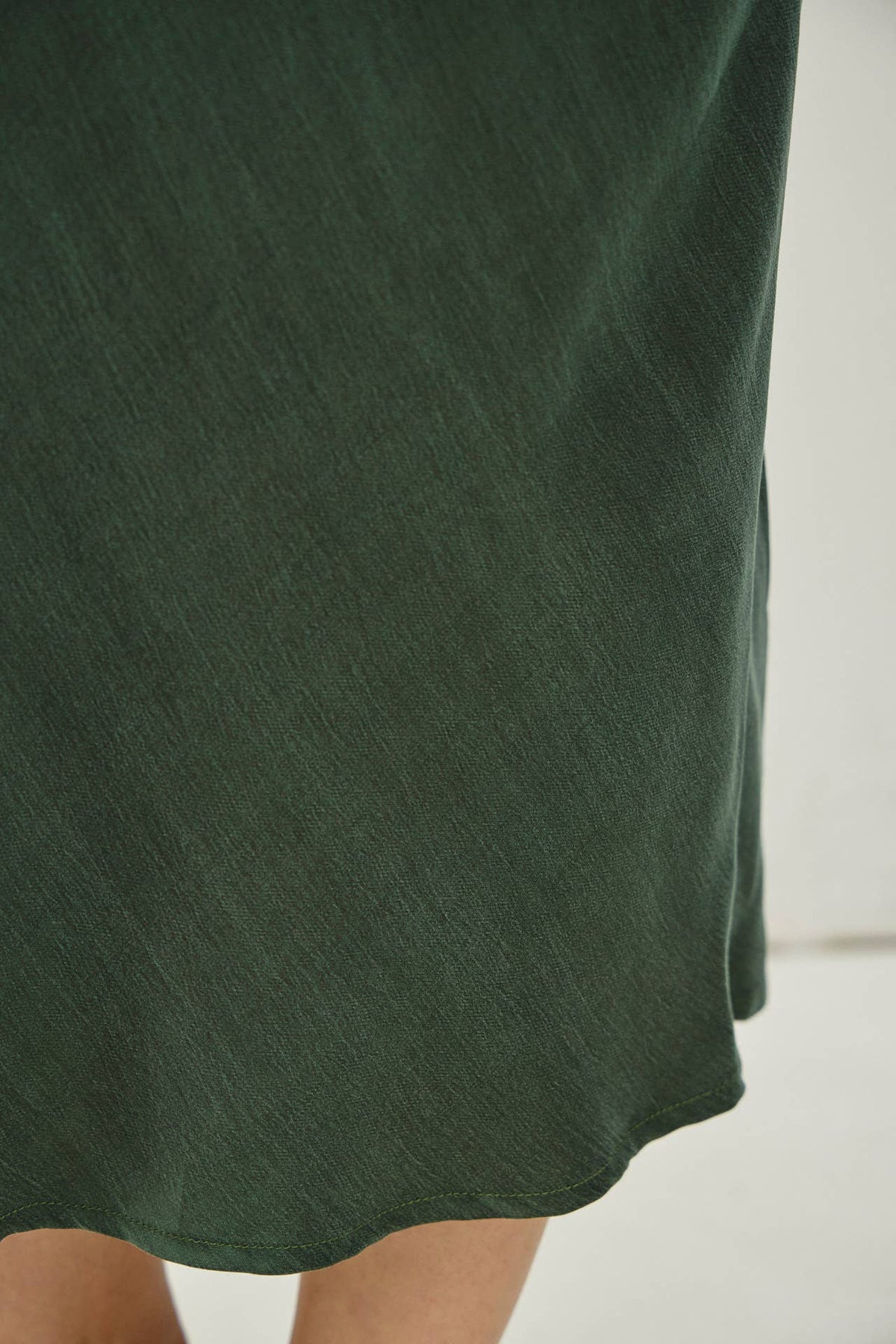 Silky Suede Midi Skirt w/ Elastic Waist | 2 Colors