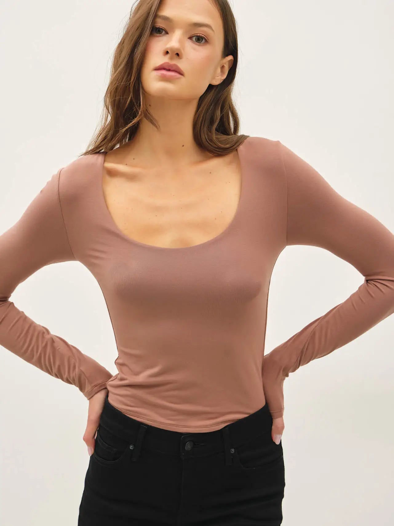 Basic Scoop Neck Long Sleeve Tee